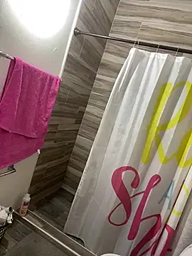 Snapshot of ladycreamypr2 chatting on February 22, 1:30 am ladycreamypr2 online show from February 22, 1:30 am