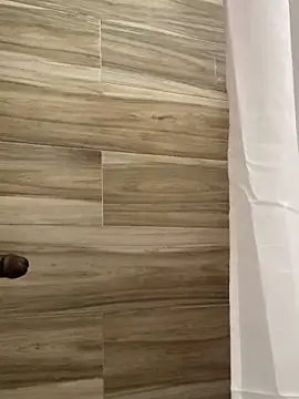 Snapshot of ladycreamypr2 chatting on February 24, 12:39 pm ladycreamypr2 online show from February 24, 12:39 pm