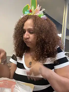 ladycreamypr2 online show from March 26, 11:57 pm