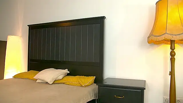 Yanira Muslim online show from February 11, 4:56 am