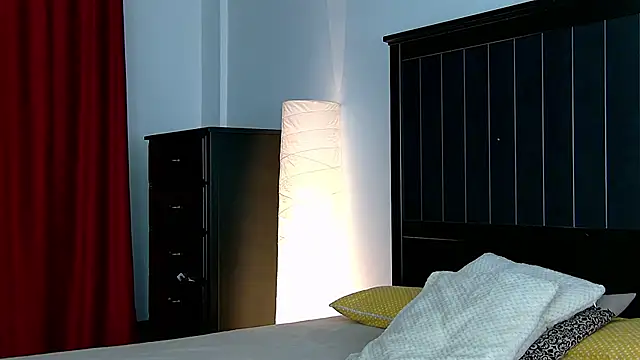 Snapshot of Yanira_Muslim chatting on November 9, 5:11 am Yanira Muslim online show from November 9, 5:11 am