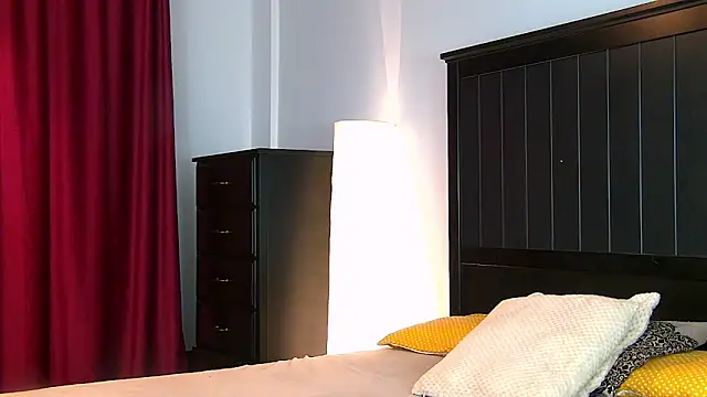 Snapshot of Yanira_Muslim chatting on November 1, 5:03 am Yanira Muslim online show from November 1, 5:03 am