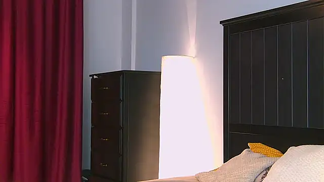 Snapshot of Yanira_Muslim chatting on September 19, 4:27 am Yanira Muslim online show from September 19, 4:27 am