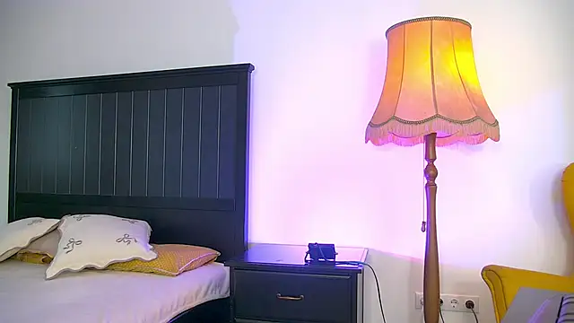 Yanira Muslim online show from March 25, 5:07 am