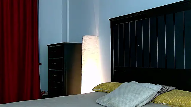 Snapshot of Yanira_Muslim chatting on November 6, 5:11 am Yanira Muslim online show from November 6, 5:11 am