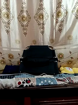 NgocQuyen2K online show from April 4, 10:27 pm