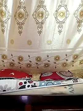 NgocQuyen2K online show from February 8, 10:40 pm