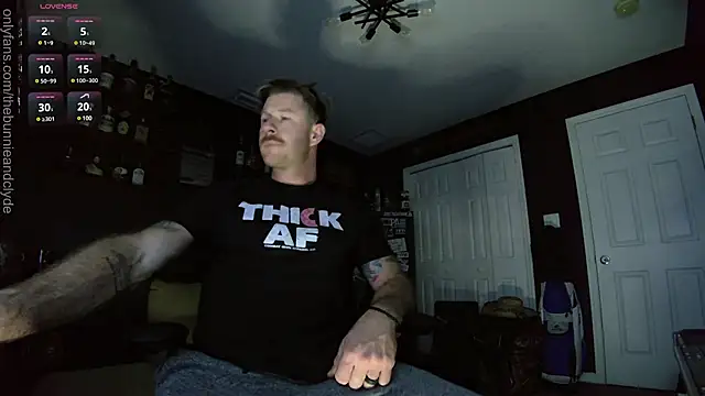 chillinthemosttt online show from February 14, 4:37 am