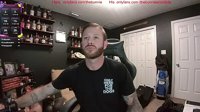 chillinthemosttt online show from November 3, 3:23 am