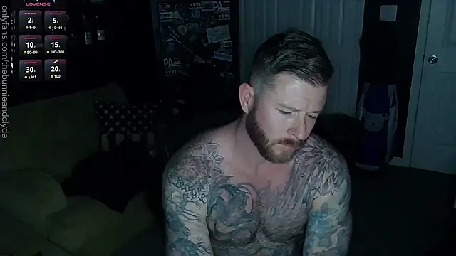 chillinthemosttt online show from February 3, 4:25 am