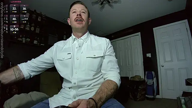 chillinthemosttt online show from February 18, 5:09 am