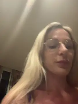 Liana Lou online show from March 23, 3:23 pm