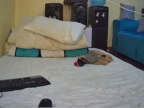 Snapshot of Chavvy_10 chatting on December 21, 5:09 am Chavvy 10 online show from December 21, 5:09 am