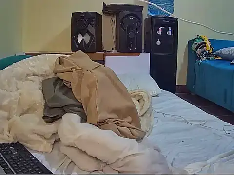 Snapshot of Chavvy_10 chatting on December 21, 11:27 pm Chavvy 10 online show from December 21, 11:27 pm