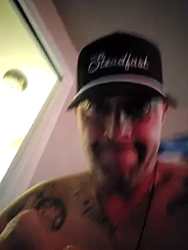 Snapshot of LongandEasy77 chatting on November 17, 6:56 pm LongandEasy77 online show from November 17, 6:56 pm