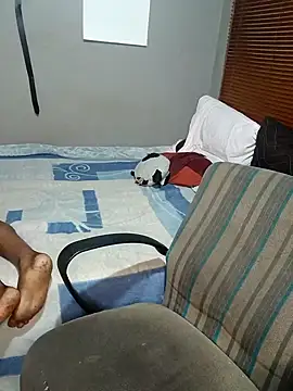 Snapshot of 199Gif chatting on September 14, 1:00 pm 199Gif online show from September 14, 1:00 pm
