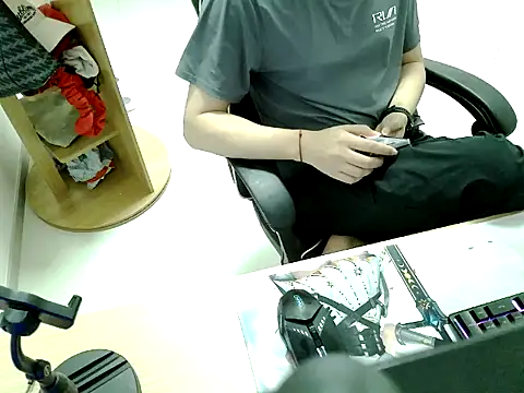 HEARRY668 online show from April 18, 3:25 pm