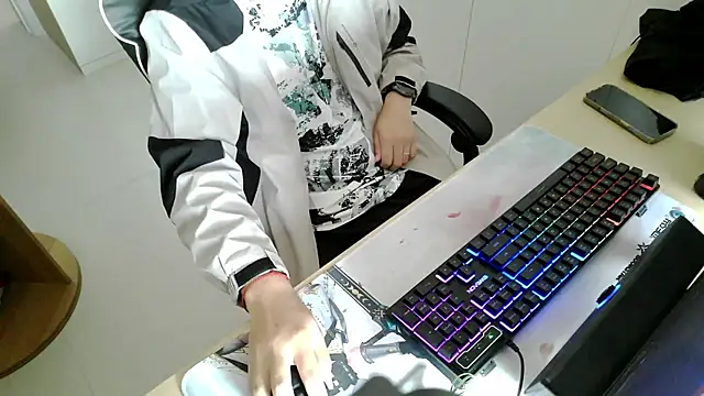 HEARRY668 online show from April 12, 6:38 am