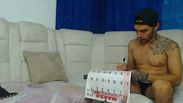 Hot Sharks  online show from March 31, 7:21 am