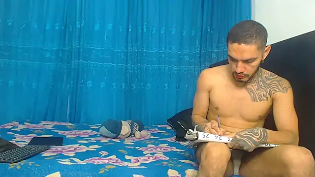 Hot Sharks  online show from October 30, 9:07 am