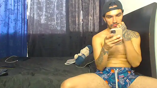 Hot Sharks  online show from April 5, 9:54 pm