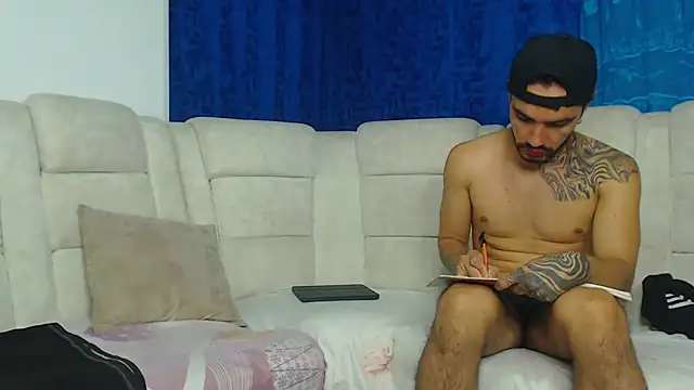 Hot Sharks  online show from April 10, 7:48 am