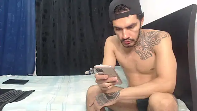 Hot Sharks  online show from April 8, 7:21 am