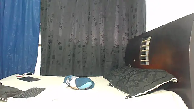 Hot Sharks  online show from January 13, 10:13 pm