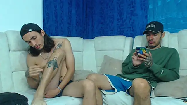 Hot Sharks  online show from February 7, 10:23 am