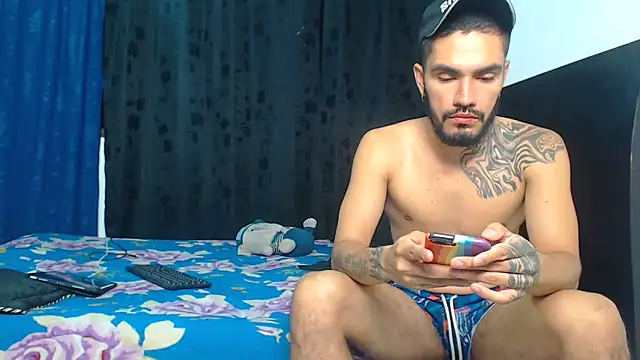 Hot Sharks  online show from November 28, 3:17 am