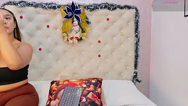 Sara Desire online show from November 28, 12:38 pm