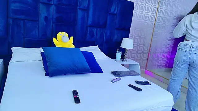 Sara Desire online show from February 5, 11:39 am