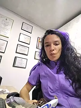 Snapshot of rebekka_simpson chatting on May 30, 11:21 pm rebekka simpson online show from May 30, 11:21 pm