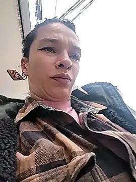 rebekka simpson online show from January 6, 3:38 pm