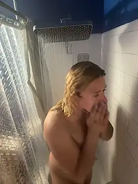 allissonw13 online show from December 5, 3:38 am