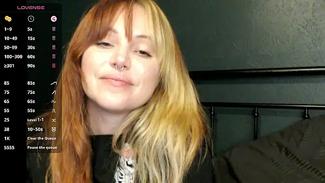 Snapshot of Blaze_Baby chatting on February 23, 5:01 am Blaze Baby online show from February 23, 5:01 am