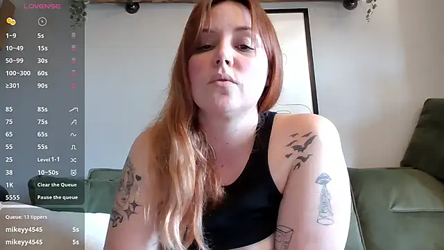 Snapshot of Blaze_Baby chatting on February 4, 3:54 am Blaze Baby online show from February 4, 3:54 am