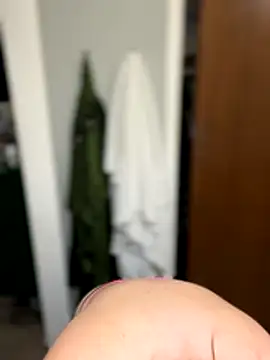 Snapshot of Blaze_Baby chatting on October 27, 1:34 pm Blaze Baby online show from October 27, 1:34 pm