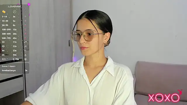 Lilacutte  online show from December 22, 4:18 pm