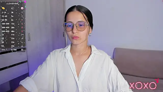 Lilacutte  online show from March 6, 8:26 pm