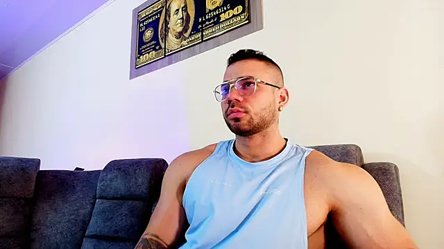 Snapshot of JeremyLowe chatting on October 22, 6:07 pm JeremyLowe online show from October 22, 6:07 pm