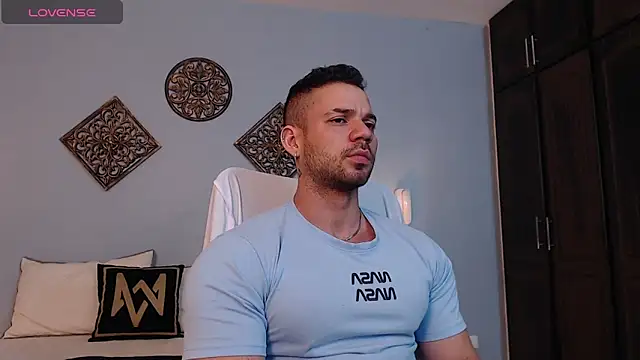 Snapshot of JeremyLowe chatting on March 14, 4:40 pm JeremyLowe online show from March 14, 4:40 pm