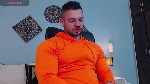 Snapshot of JeremyLowe chatting on March 12, 1:19 pm JeremyLowe online show from March 12, 1:19 pm