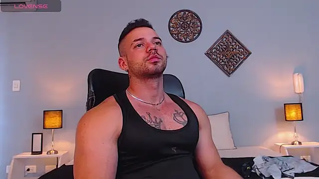 Snapshot of JeremyLowe chatting on March 12, 4:24 pm JeremyLowe online show from March 12, 4:24 pm