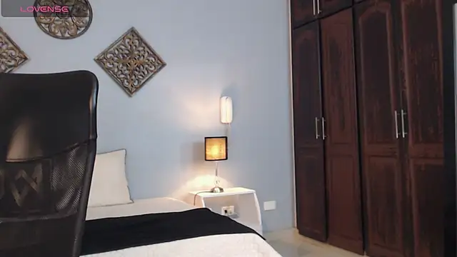 Snapshot of JeremyLowe chatting on March 13, 1:07 pm JeremyLowe online show from March 13, 1:07 pm