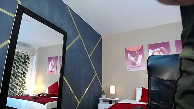 Snapshot of JeremyLowe chatting on March 21, 1:12 pm JeremyLowe online show from March 21, 1:12 pm