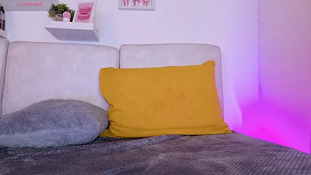 Malka Burning online show from April 3, 8:15 pm