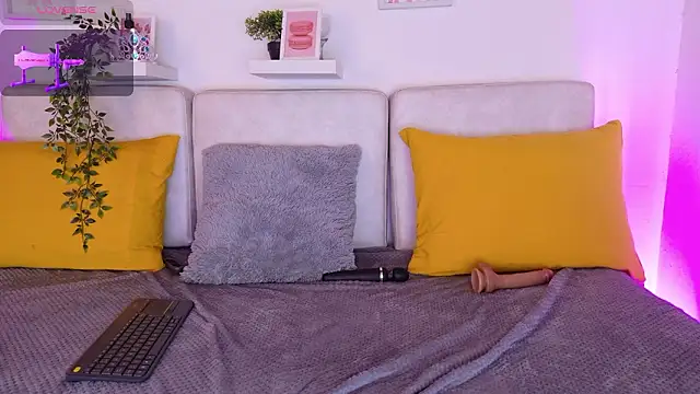 Malka Burning online show from March 4, 8:05 pm