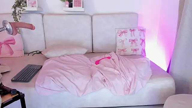 Malka Burning online show from October 25, 7:36 pm