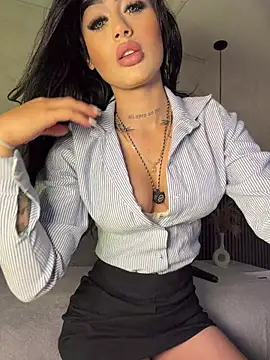 SOPHICARTERS online show from January 14, 12:31 pm